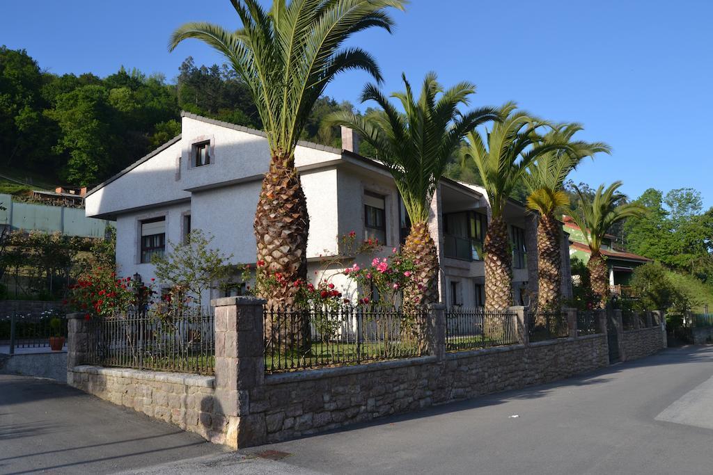 Apartamentos Las Palmeras Cangas de Onis Exterior photo